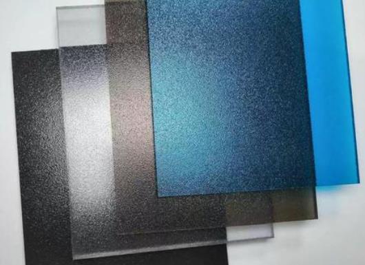 什么是PC遮光板？